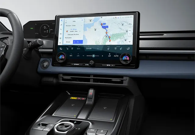 Subaru e-Outbacks mittskärm med karta, instrumentpanel och mittkonsol
